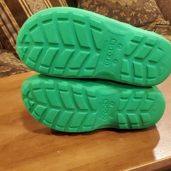 CROCS Kids Vibrant Green Rain Boots - Picture 5 of 6